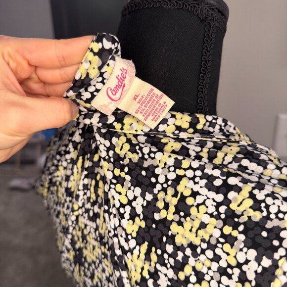 Candie's Floral Print V-Neck Top with Buckle Detail \ Y2K Vintage Candie's Top - Picture 5 of 10